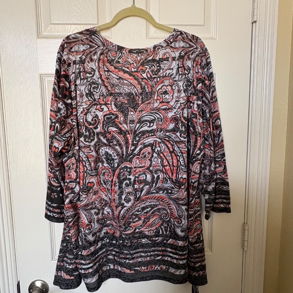 Ruby Rd. Women's Plus Size Paisley V-Neck Top, Size 3X - Picture 2 of 10